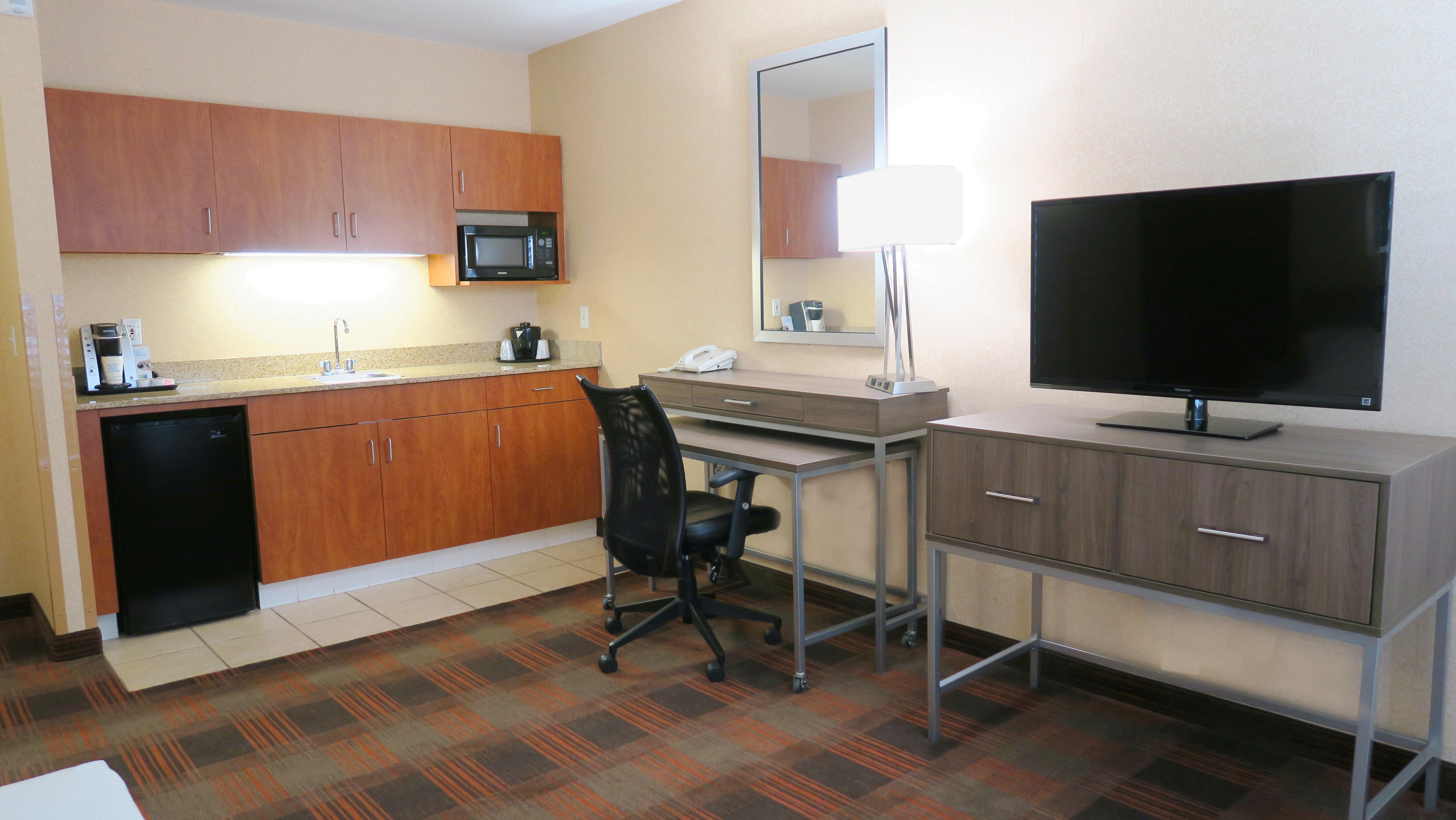 Holiday Inn Express & Suites Elk Grove Central - Hwy 99 By Ihg Eksteriør billede
