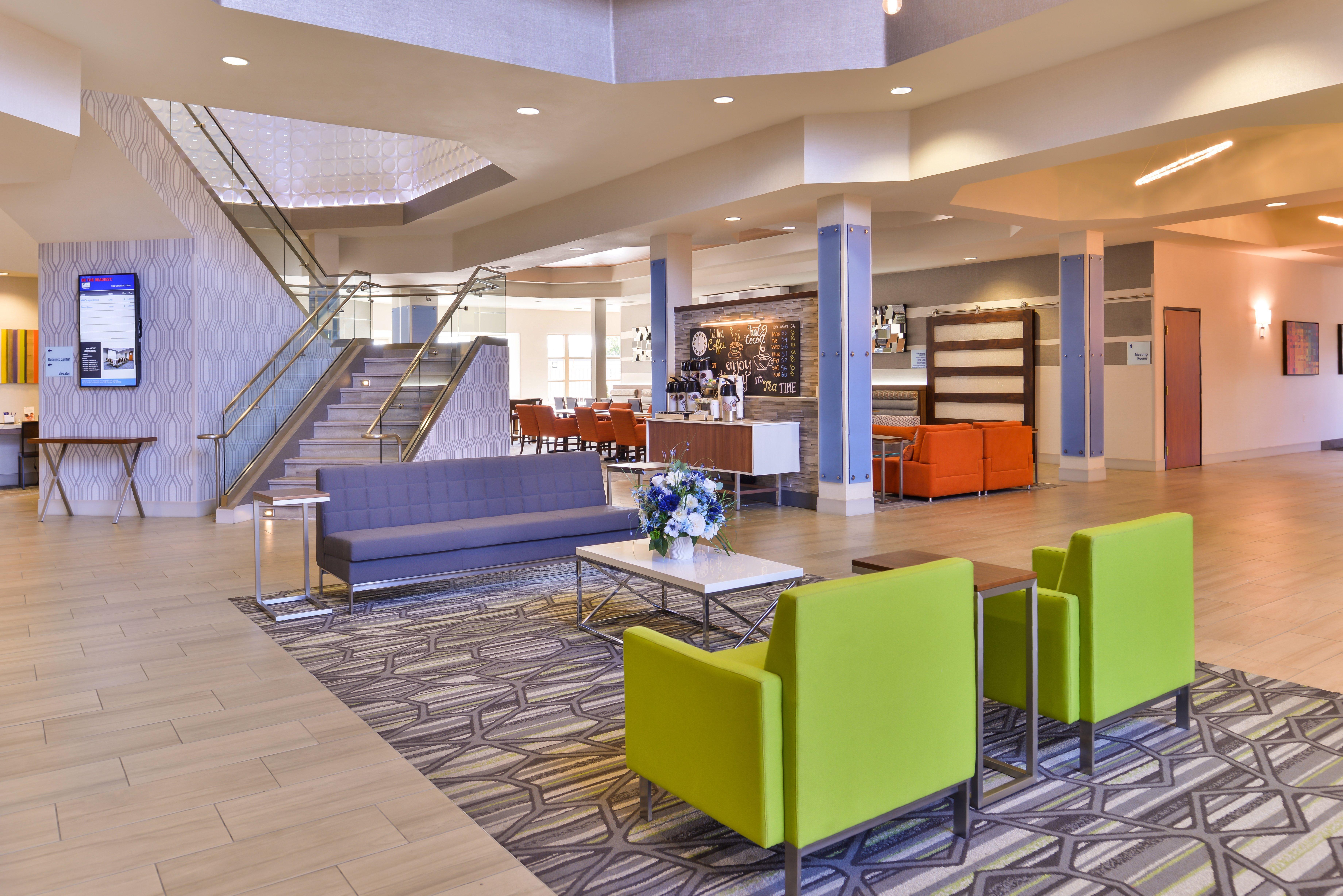 Holiday Inn Express & Suites Elk Grove Central - Hwy 99 By Ihg Eksteriør billede