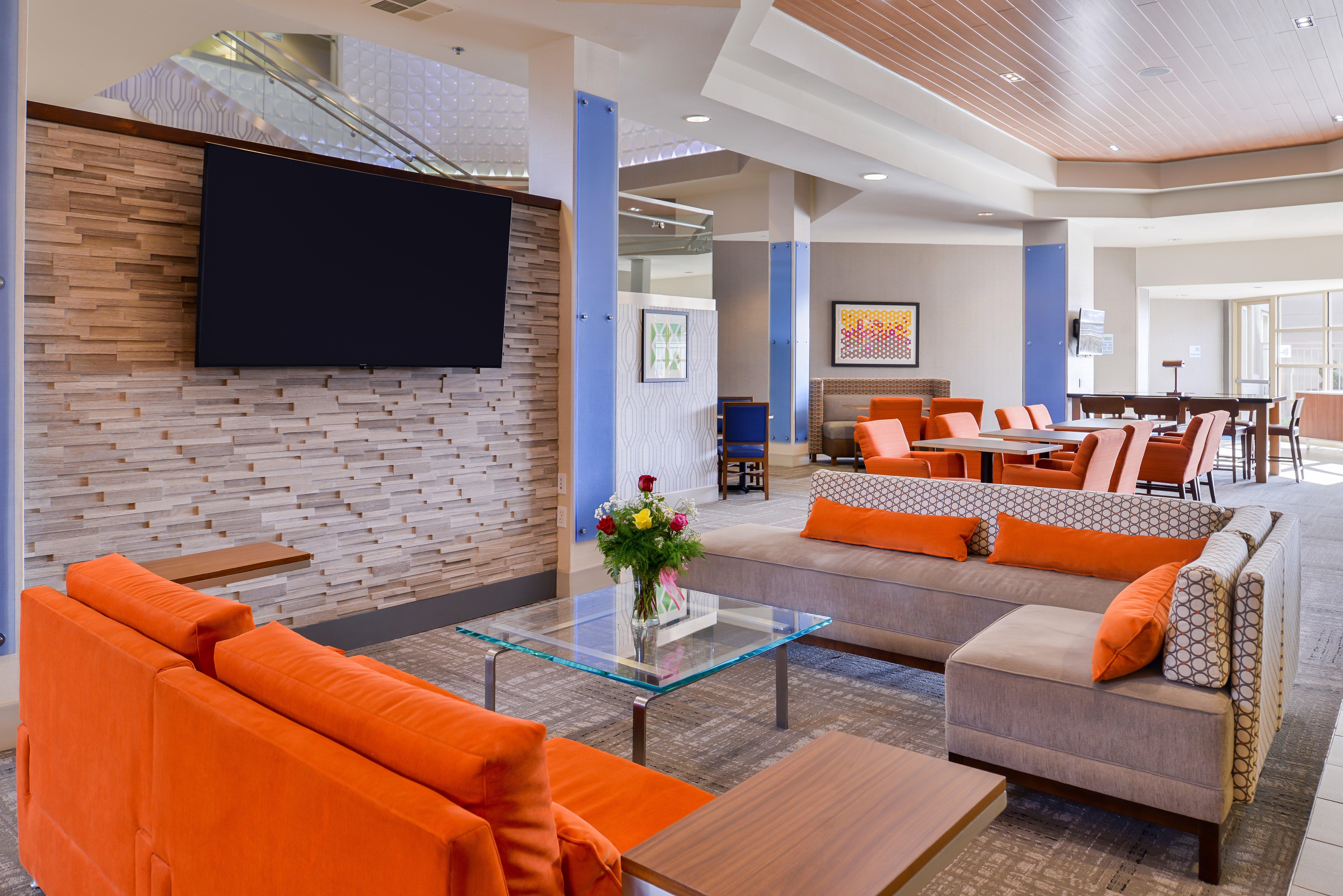 Holiday Inn Express & Suites Elk Grove Central - Hwy 99 By Ihg Eksteriør billede