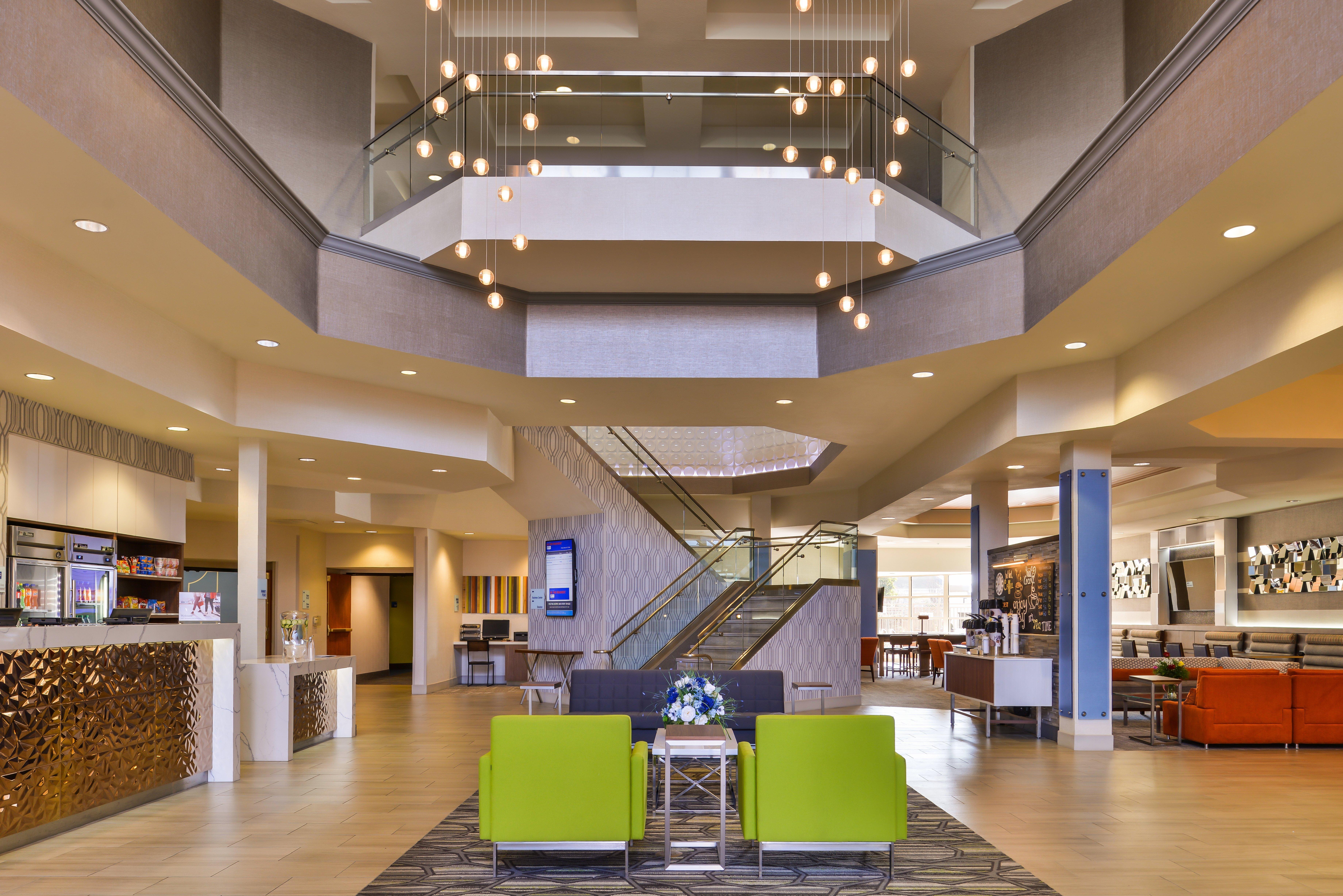 Holiday Inn Express & Suites Elk Grove Central - Hwy 99 By Ihg Eksteriør billede