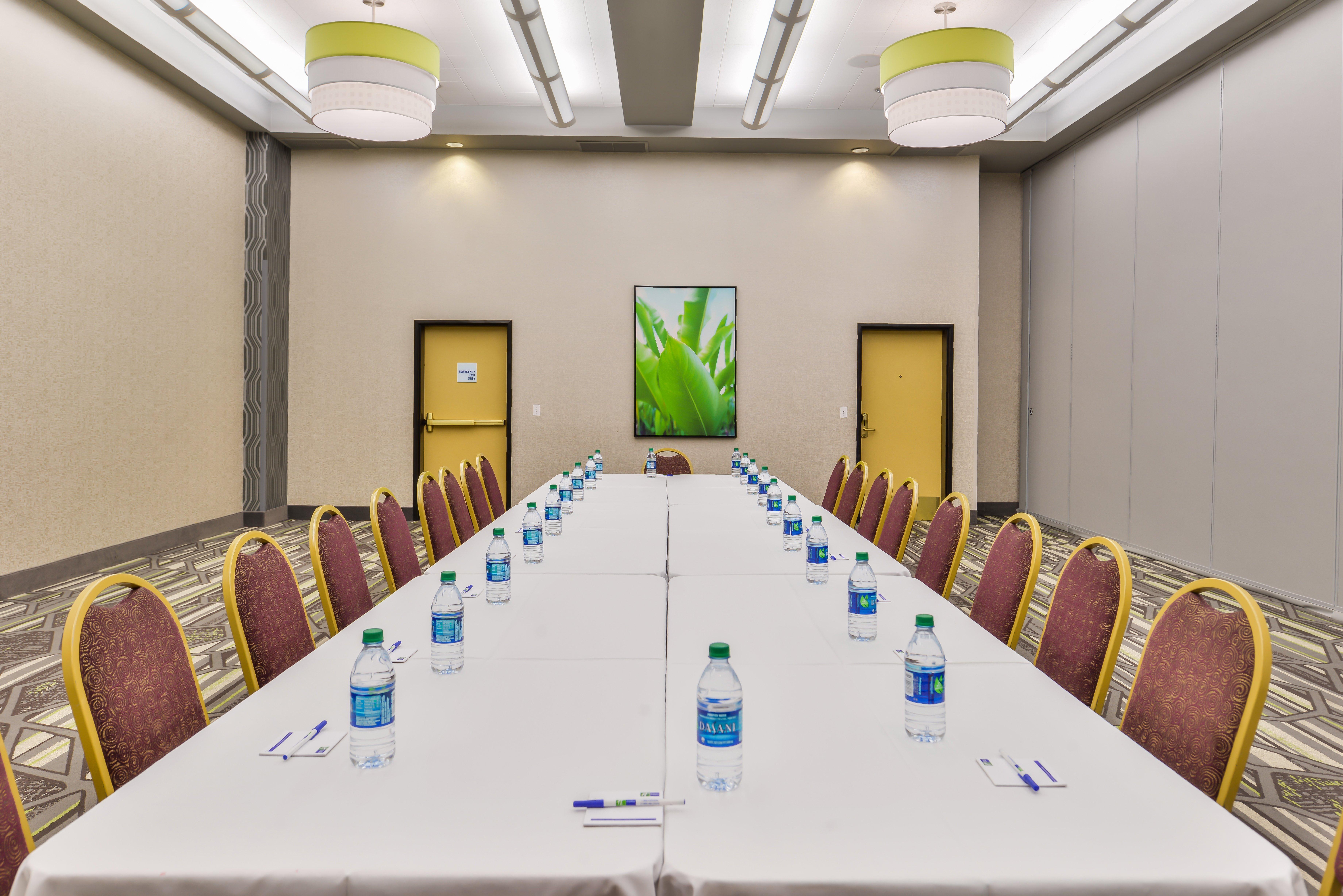 Holiday Inn Express & Suites Elk Grove Central - Hwy 99 By Ihg Eksteriør billede
