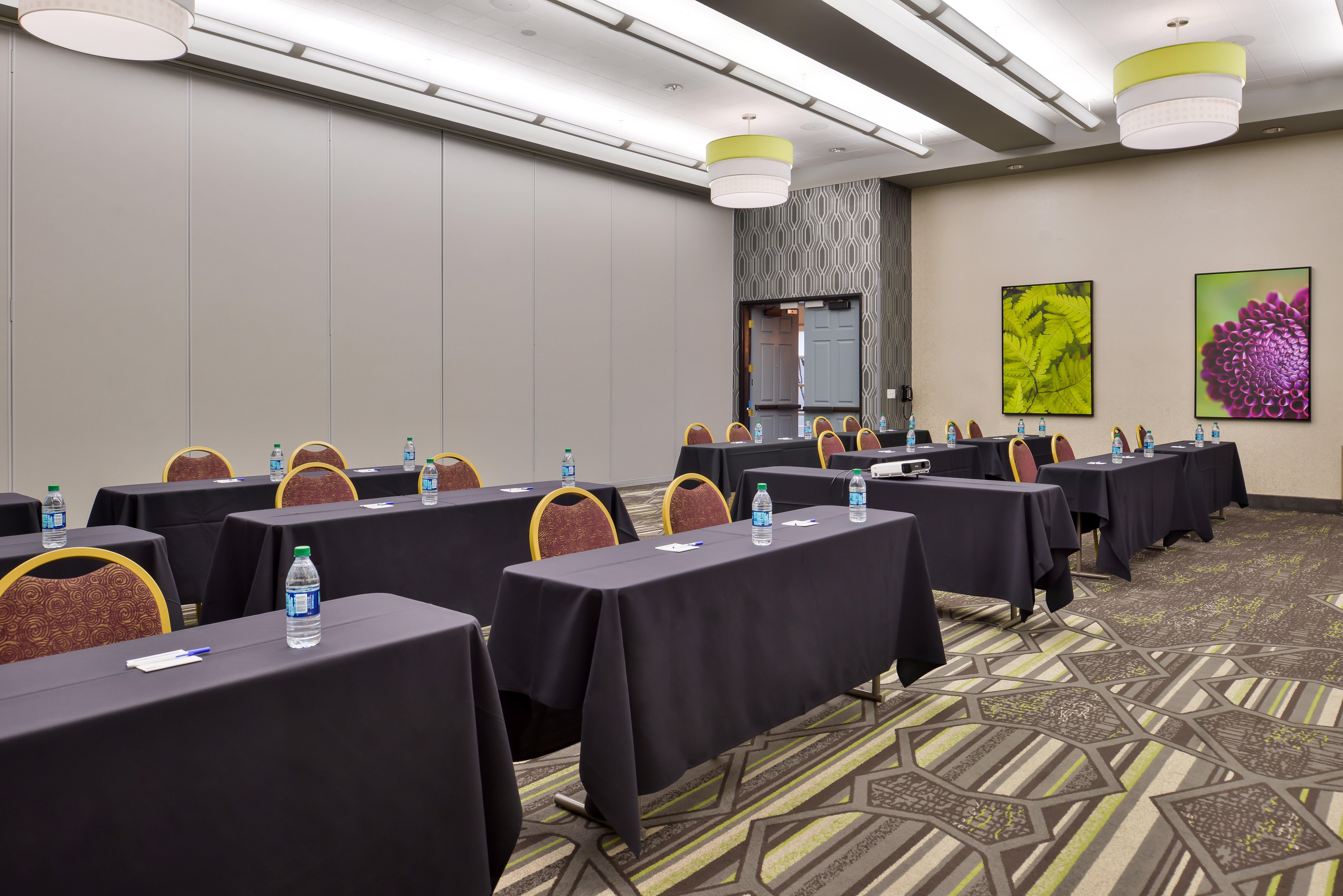 Holiday Inn Express & Suites Elk Grove Central - Hwy 99 By Ihg Eksteriør billede