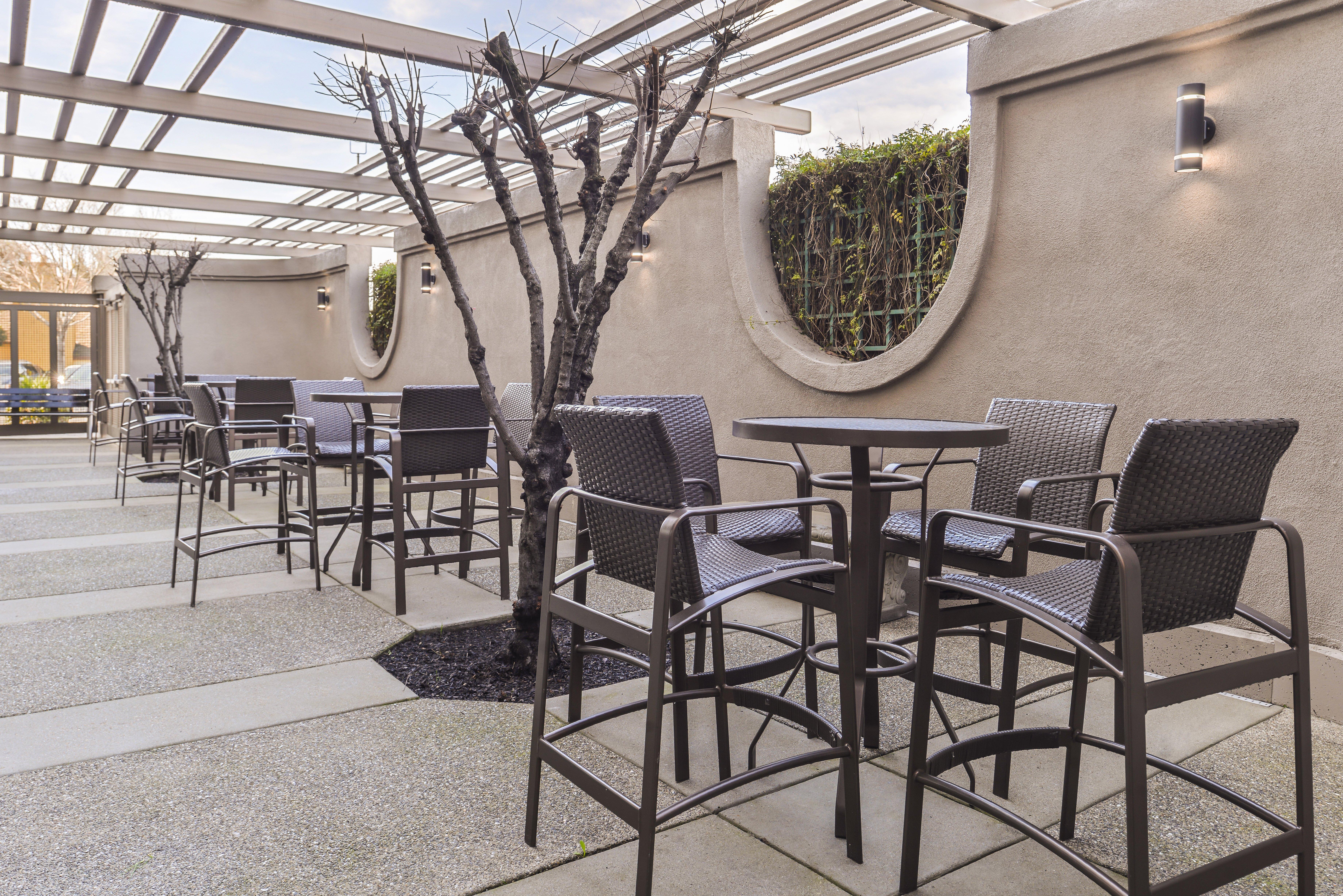 Holiday Inn Express & Suites Elk Grove Central - Hwy 99 By Ihg Eksteriør billede