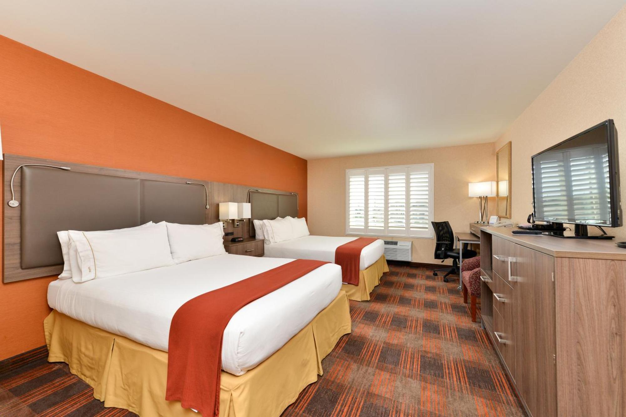 Holiday Inn Express & Suites Elk Grove Central - Hwy 99 By Ihg Eksteriør billede