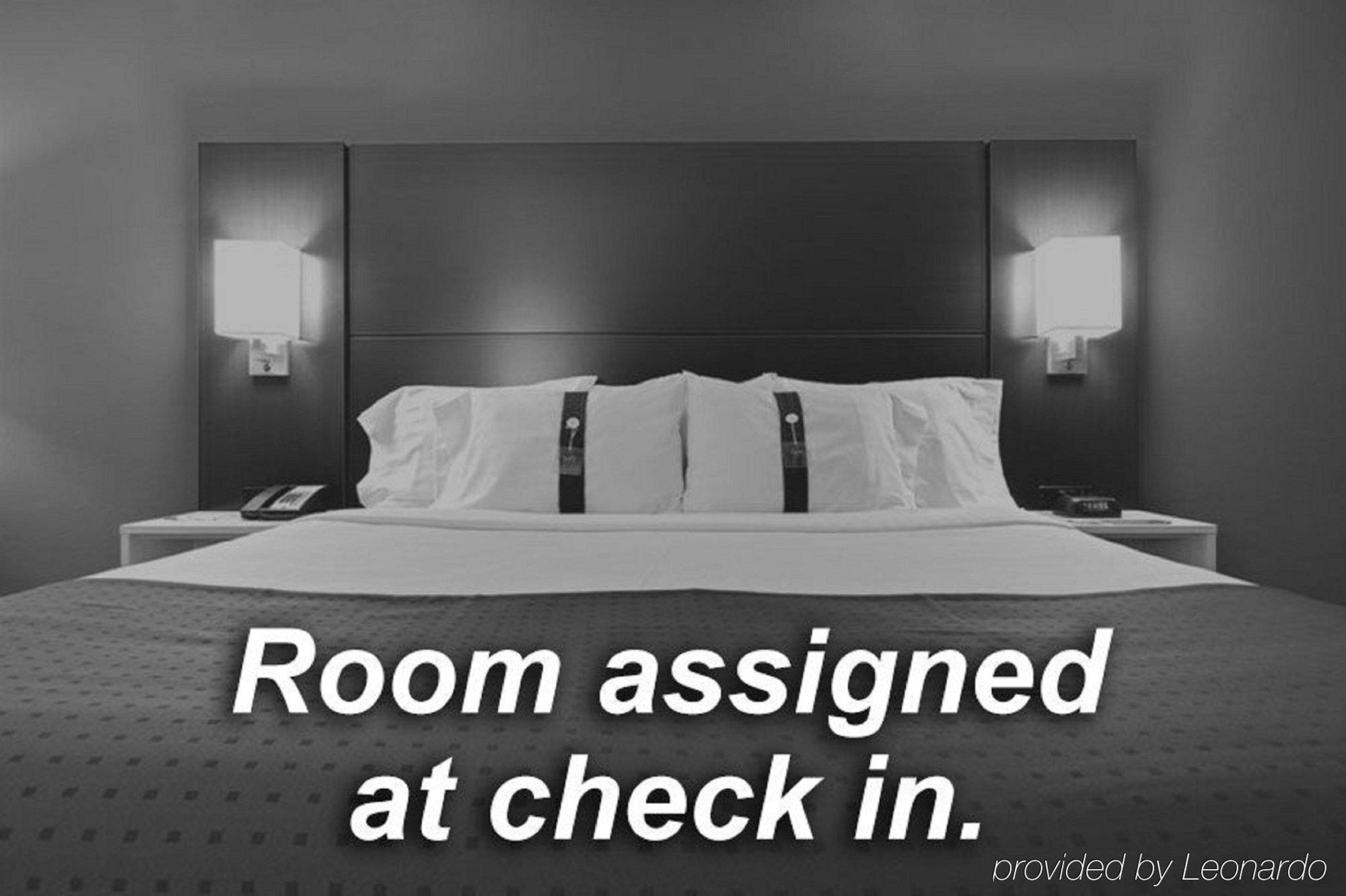 Holiday Inn Express & Suites Elk Grove Central - Hwy 99 By Ihg Eksteriør billede